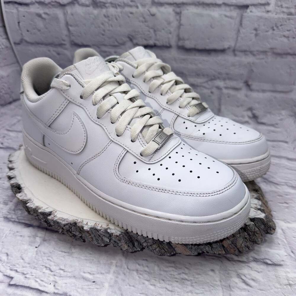 Nike Air Force 1 '07 Low Triple White Men’s Sneakers CW2288-111 Size 10 - No Box